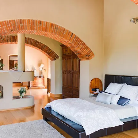El Munt Country house *