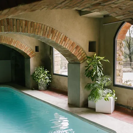 El Munt Country house *